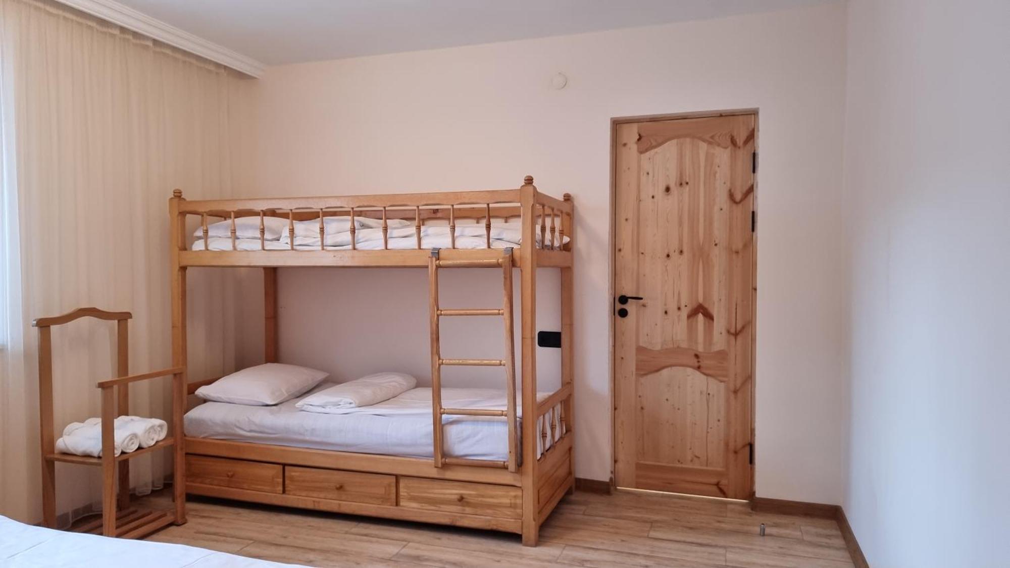 Villa Sunshine , Apartment With 4 Bedrooms,Whole Apartment, Апартмент Целиком 迪利然 外观 照片